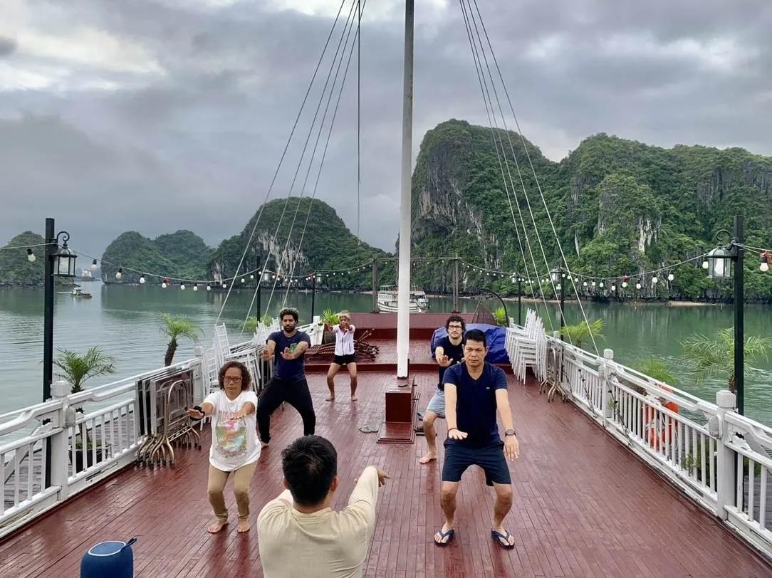 Halong Bay 1N 2D Overnight Cruise